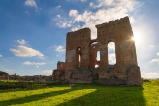 Back to the past: Tour of the Archaeological Wonders of Rome